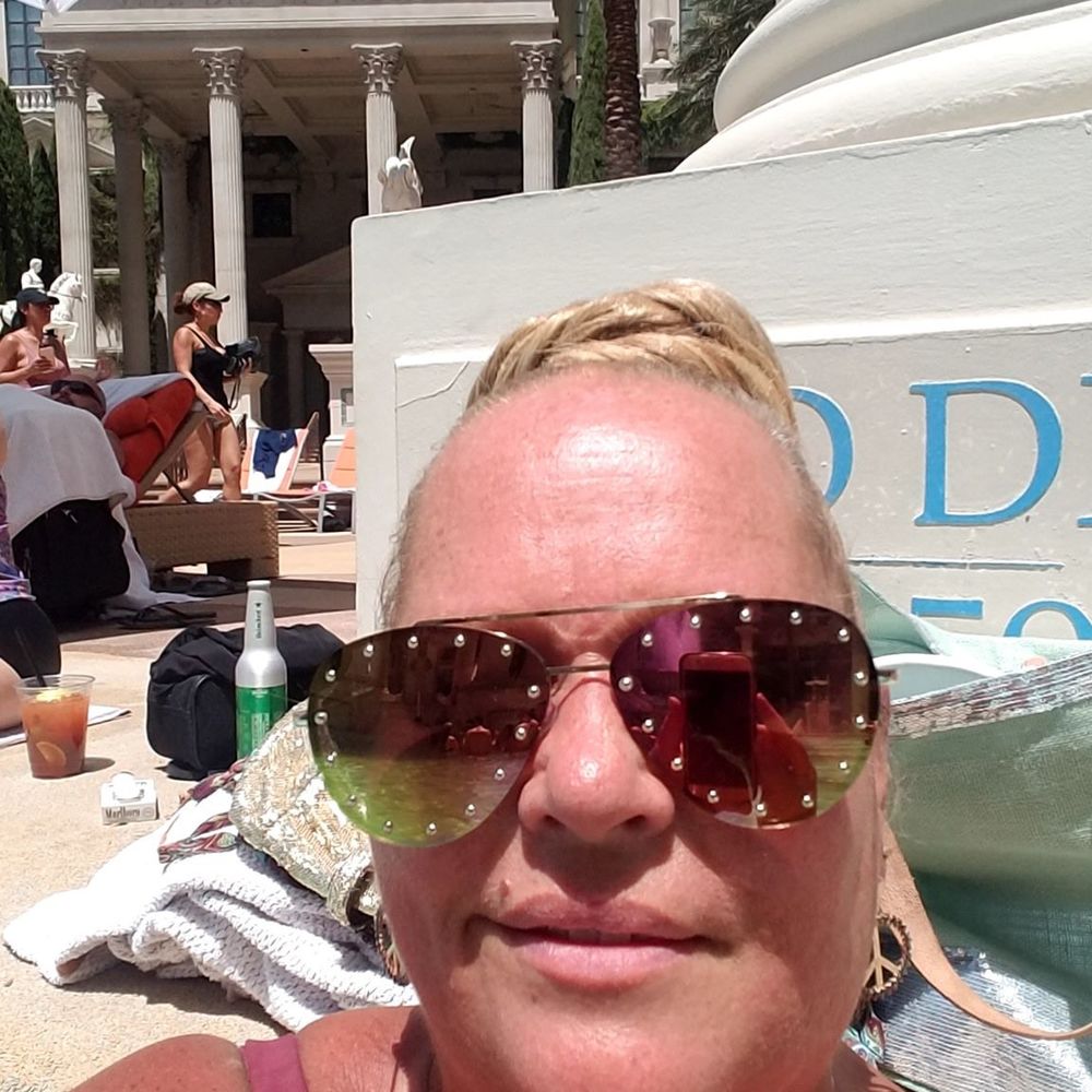 Meet your Posher, Lisa